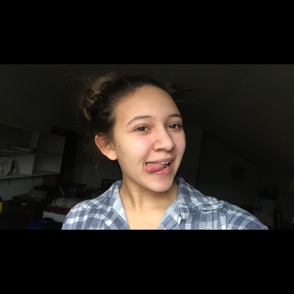 Meet your Posher, Trinity - Picture 1 of 1